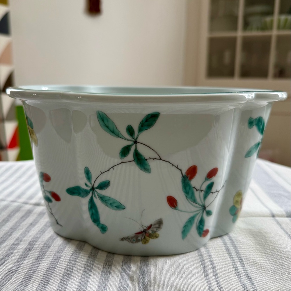 Mottahedeh Famille Verte Cachepot | Portuguese Vista Alegre Porcelain